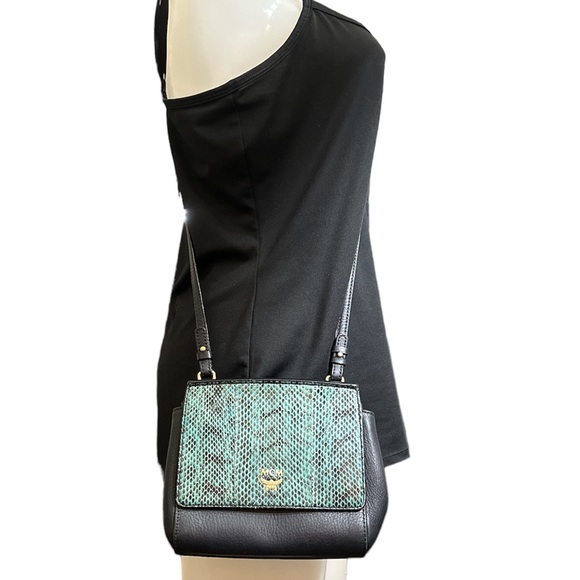 MCM snake skin print crossbody - Picture 4 of 17